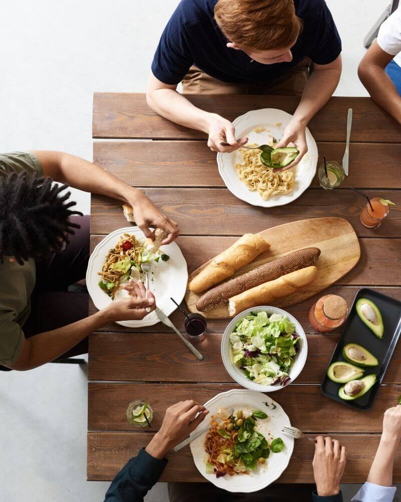 gemeinsames Veganes Essen genießen