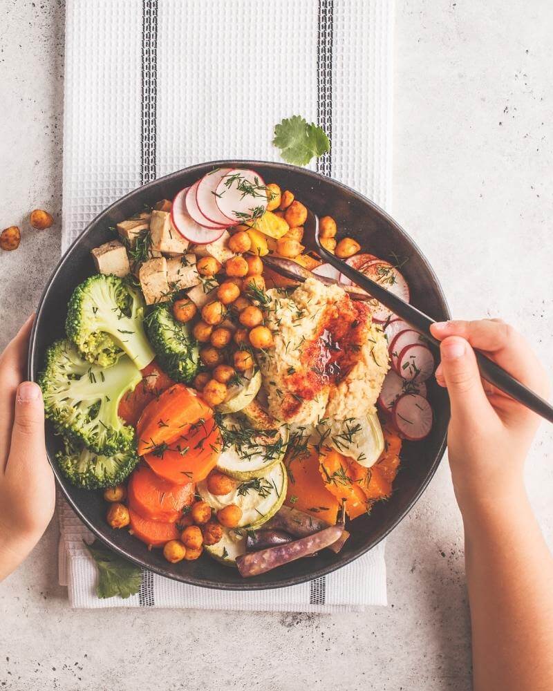 gesunde vegane Bowl als Beispielbild für die vegane Einkaufs- und Kochberatung